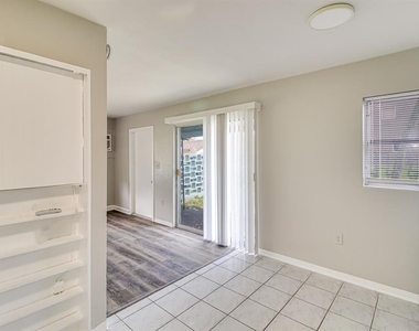 1327 W Point Drive - Photo Thumbnail 6