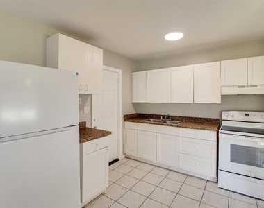 1327 W Point Drive - Photo Thumbnail 5