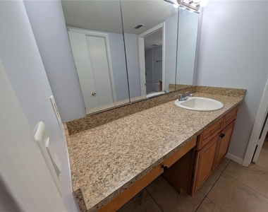 6306 Grand Bahama Circle - Photo Thumbnail 12