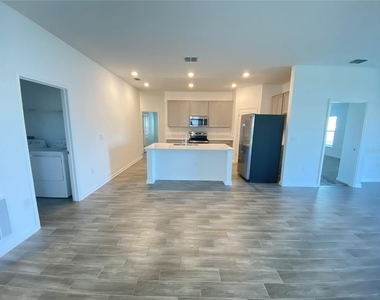 340 Pineywoods Street - Photo Thumbnail 3