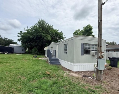 115 Whitfield Street - Photo Thumbnail 8