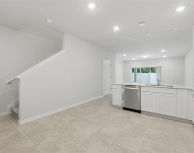 468 Beryl Cove - Photo Thumbnail 6