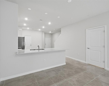 468 Beryl Cove - Photo Thumbnail 5