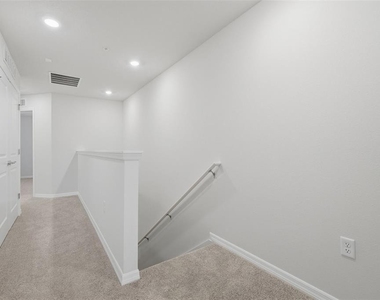 468 Beryl Cove - Photo Thumbnail 14