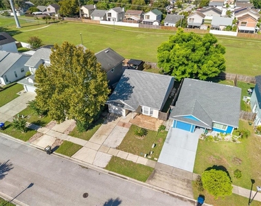 1094 Martin Boulevard - Photo Thumbnail 37