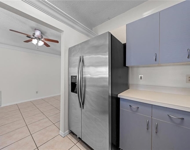 1094 Martin Boulevard - Photo Thumbnail 18