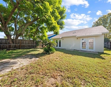 1094 Martin Boulevard - Photo Thumbnail 36