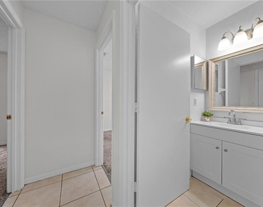 1094 Martin Boulevard - Photo Thumbnail 29