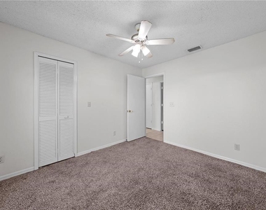 1094 Martin Boulevard - Photo Thumbnail 34