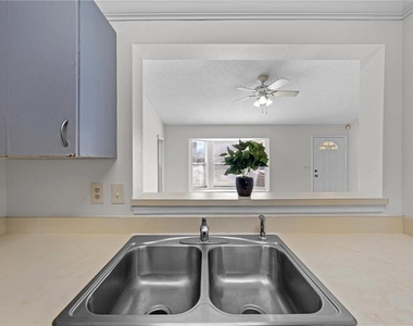 1094 Martin Boulevard - Photo Thumbnail 21