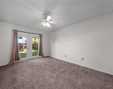 1094 Martin Boulevard - Photo Thumbnail 25