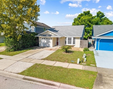 1094 Martin Boulevard - Photo Thumbnail 3