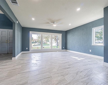 6379 Conniewood Square - Photo Thumbnail 2