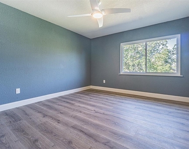 6379 Conniewood Square - Photo Thumbnail 19