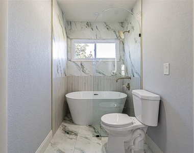 6379 Conniewood Square - Photo Thumbnail 21