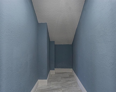 6379 Conniewood Square - Photo Thumbnail 12