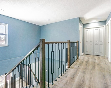 6379 Conniewood Square - Photo Thumbnail 13