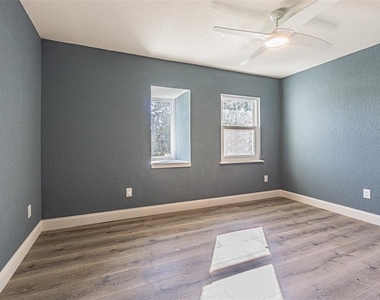 6379 Conniewood Square - Photo Thumbnail 23