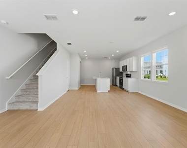 6254 Sunny Time Avenue - Photo Thumbnail 6