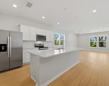 6254 Sunny Time Avenue - Photo Thumbnail 11