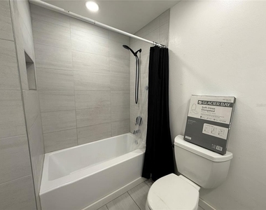 9542 Sundance Court - Photo Thumbnail 7