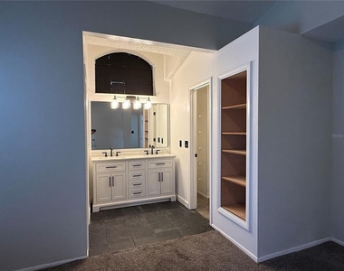 9542 Sundance Court - Photo Thumbnail 6
