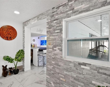 550 Mendel Lane - Photo Thumbnail 2