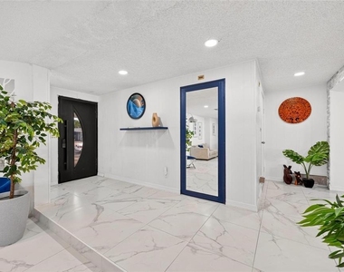 550 Mendel Lane - Photo Thumbnail 1