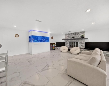 550 Mendel Lane - Photo Thumbnail 6