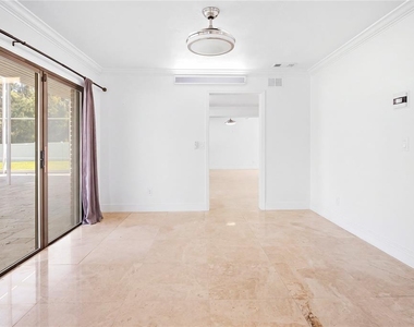 433 Pelican Bay Drive - Photo Thumbnail 12