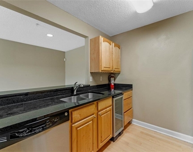 2025 Dixie Belle Drive - Photo Thumbnail 6