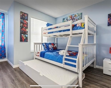 7924 Golden Pond Circle - Photo Thumbnail 15