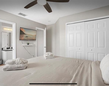 7924 Golden Pond Circle - Photo Thumbnail 12