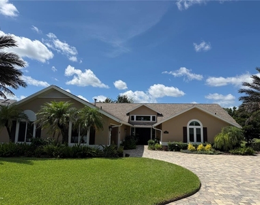 209 Bromely Circle - Photo Thumbnail 1