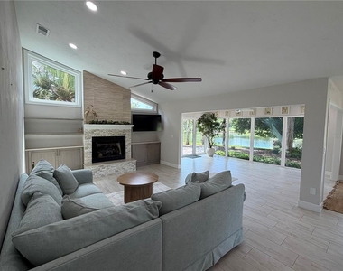 209 Bromely Circle - Photo Thumbnail 15