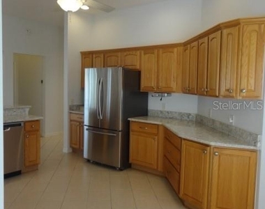 1233 Oak Forest Drive - Photo Thumbnail 10