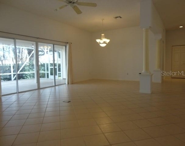 1233 Oak Forest Drive - Photo Thumbnail 6