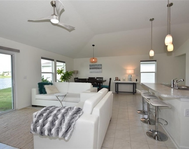 17 Waverly Lane - Photo Thumbnail 13