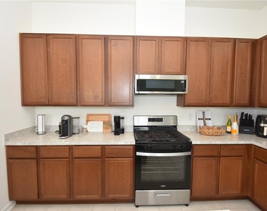 17 Waverly Lane - Photo Thumbnail 4