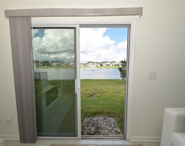 17 Waverly Lane - Photo Thumbnail 14