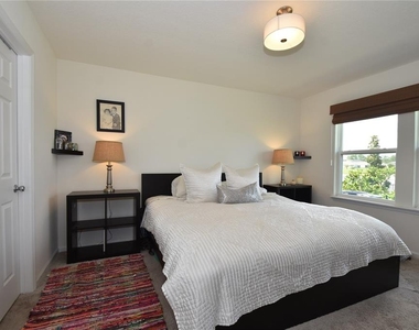 17 Waverly Lane - Photo Thumbnail 16
