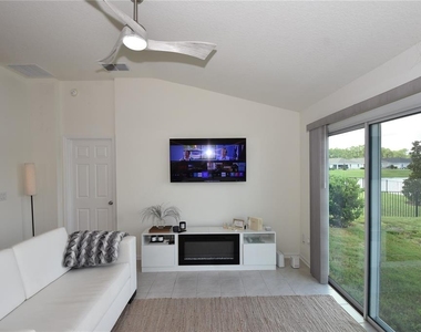 17 Waverly Lane - Photo Thumbnail 10