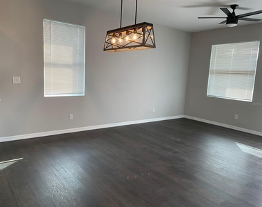 10366 Kidron Avenue - Photo Thumbnail 2