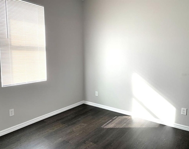 10366 Kidron Avenue - Photo Thumbnail 10