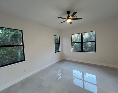 2145 Redmond Street - Photo Thumbnail 3