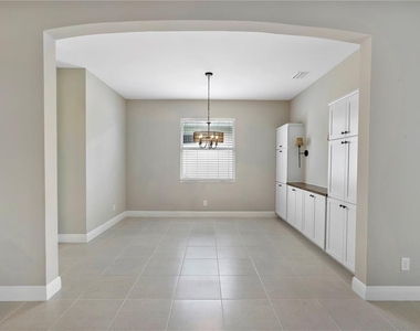 15927 Mulrion Boulevard - Photo Thumbnail 10