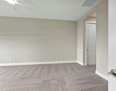 15927 Mulrion Boulevard - Photo Thumbnail 13