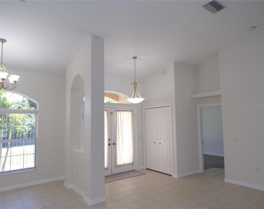 17104 Kellog Avenue - Photo Thumbnail 5