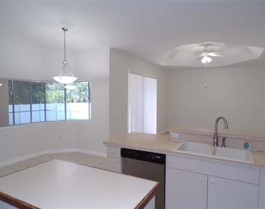 17104 Kellog Avenue - Photo Thumbnail 10