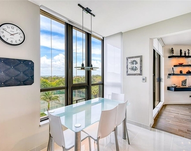 1211 Gulf Of Mexico Drive - Photo Thumbnail 17